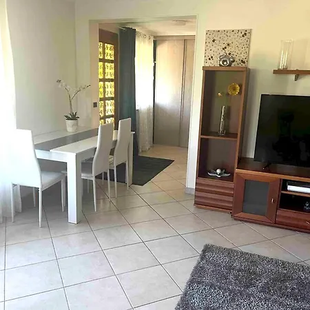 Holiday home Maison Accueillante A Avec Parking Prive *